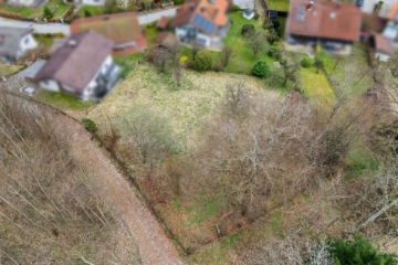 Ruhig gelegenes Baugrundstück – Mit Hanglage in Siegsdorf, 83313 Siegsdorf, Grundstück