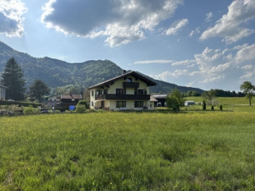 Eine besondere Lage, Zweifamilienhaus mit ausgebautem Dachboden, Berg- und Weitblick in Ruhpolding!, 83324 Ruhpolding Kreis Trausnein, Zweifamilienhaus