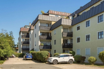 Wohnglück vor den Toren Salzburgs: 2 Zimmer mit Balkon, Keller & Tiefgarage, 83395 Freilassing, Etagenwohnung