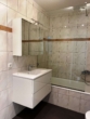 Badezimmer - Sanierte, helle Stadtwohnung im ersten OG, mit Keller und KFZ-Stellplatz für bis zu 2 Autos!