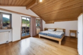 Schlafzimmer DG