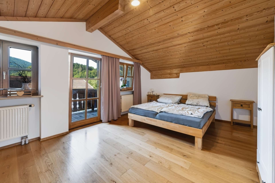 Schlafzimmer DG