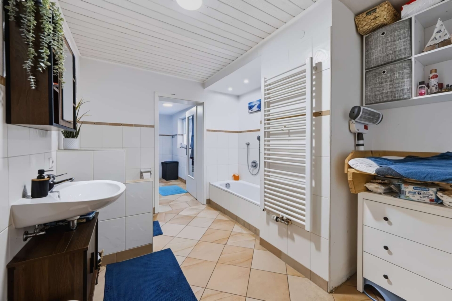 Badezimmer EG