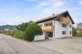 Ansicht - Zwei zusammengelegte Erdgeschosswohnungen mit Garten, Terrasse, Garage und Außenstellplatz