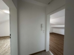Sprechanlage im Flur - Helle & gepflegte 3⅕-Zimmer-Wohnung in Surtal – frisch gestrichen & mit neuen Fenstern